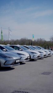 ҚОНАЕВТА БИЗНЕС ПЕН ӘКІМДІК ТАКСИ ҚЫЗМЕТІН КҮШЕЙТТІ: +20 КӨЛІК ЖӘНЕ ЖАҢА ЖҰМЫС ОРЫНДАРЫ