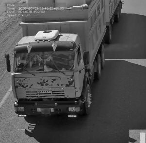 ТЫСЯЧИ ВОДИТЕЛЕЙ ПОПАЛИСЬ НА СКРЫТЫХ И ПОДЛОЖНЫХ НОМЕРАХ
